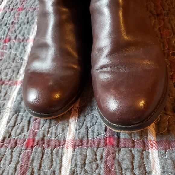 Boots - Picture 5 of 7